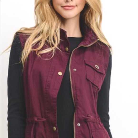 Wine colored vest - Picture 2 of 3